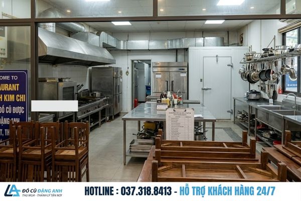  Toàn bộ khu bếp và thiết bị nhà hàng trước khi Đồ Cũ Đặng Anh tháo dỡ thu mua đồ nhà hàng Đống Đa